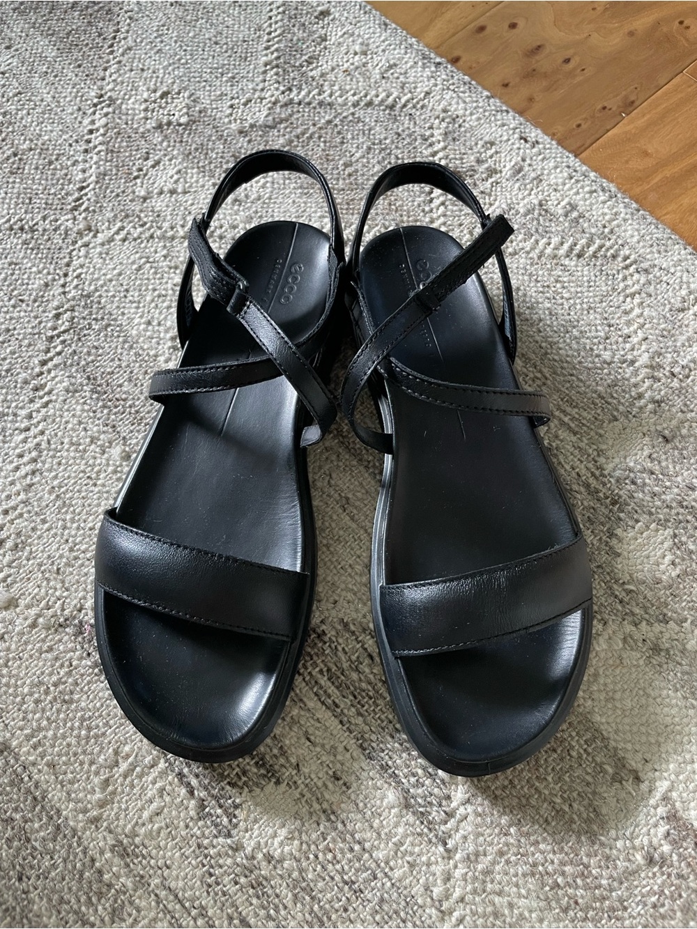 Ecco Yuma Ankle Strap Sandal In Black Leather - Picture 5 of 8